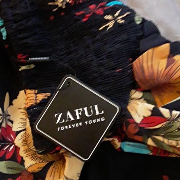 Zaful floral skort - Picture 2 of 2